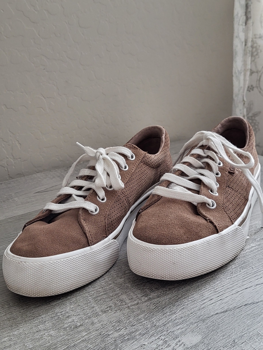 Keds Women's Jump Kick Duo Lace-Up Sneakers Taupe 7.5